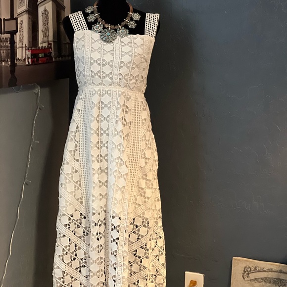 Dresses & Skirts - Few Moda white lace dress